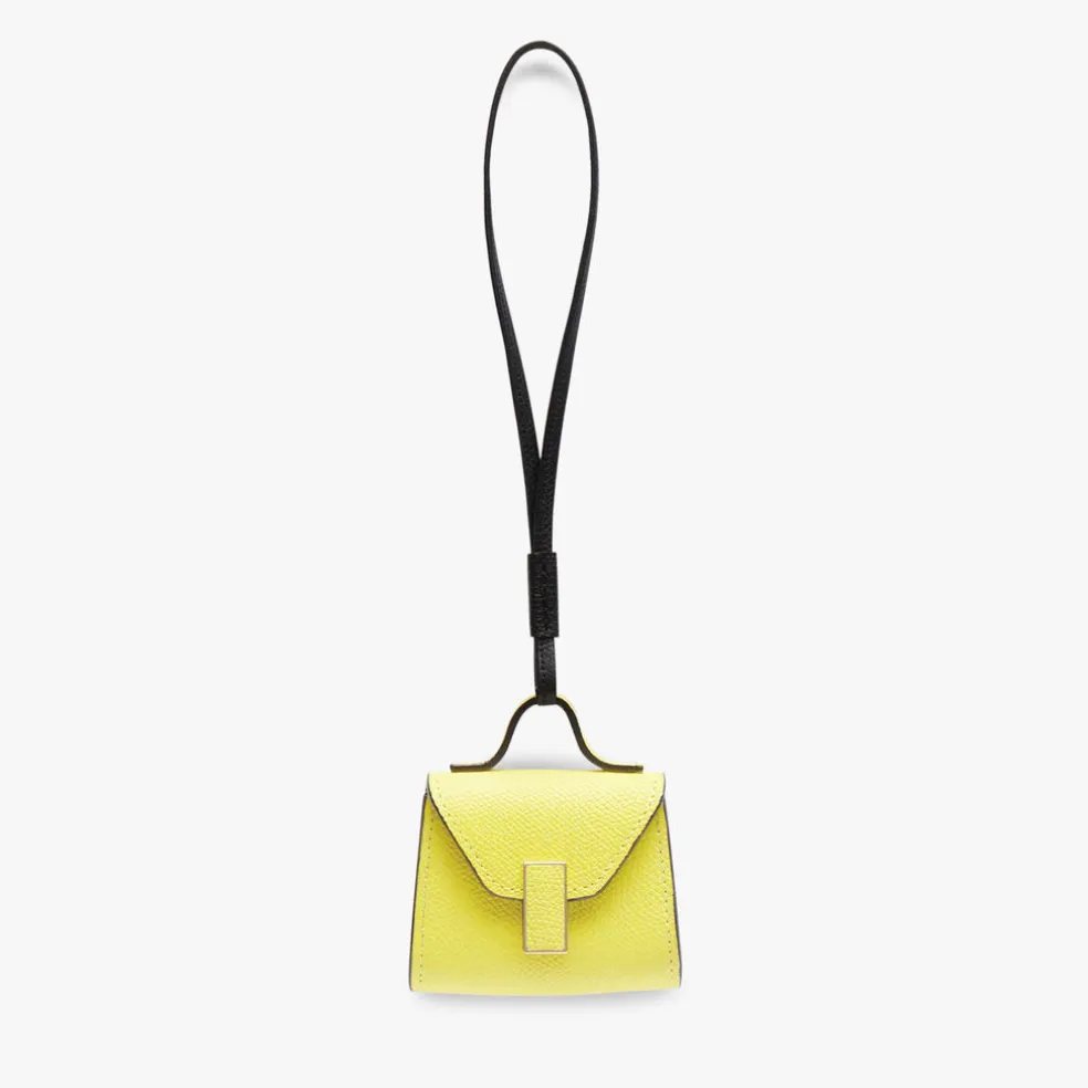 Iside Charm