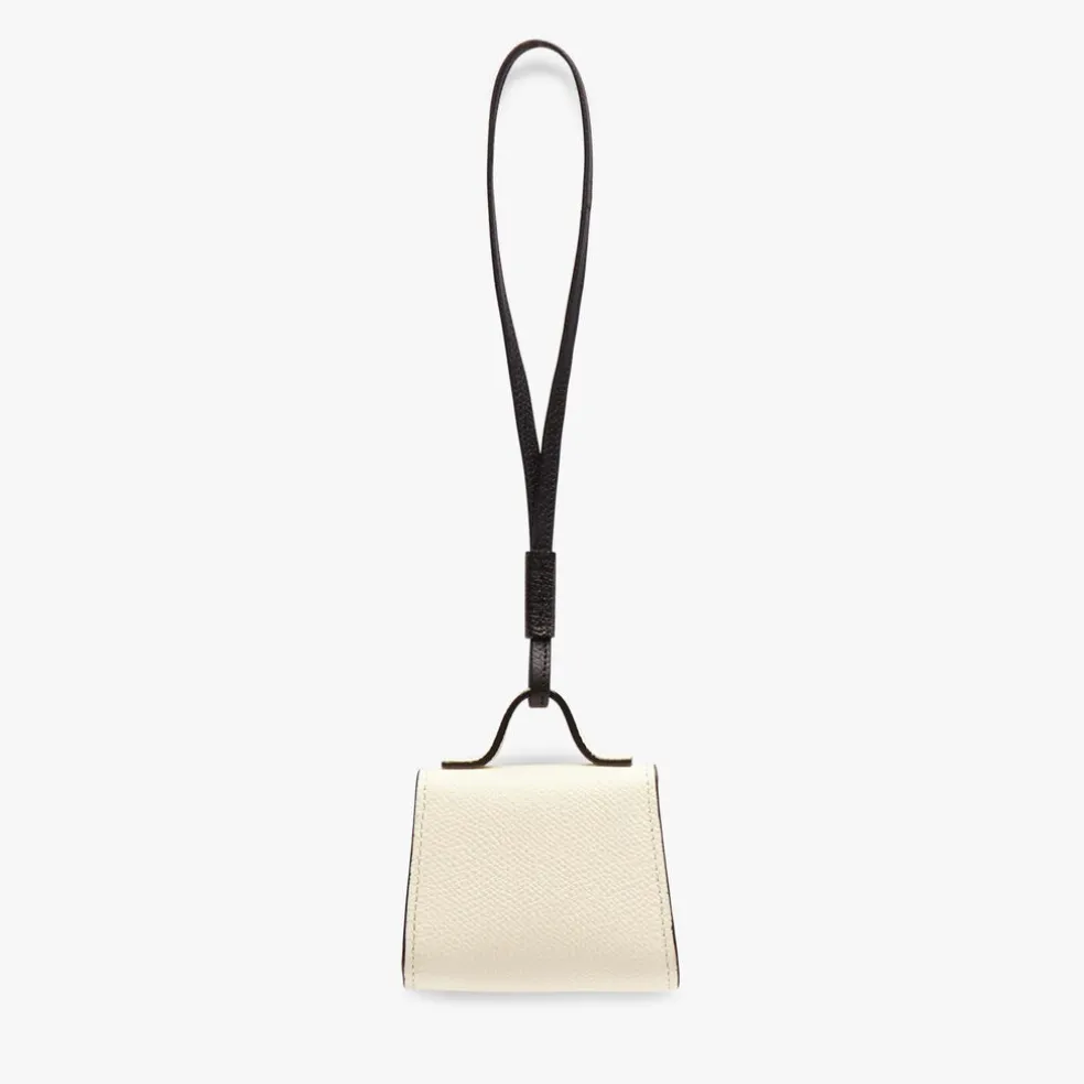 Iside Charm