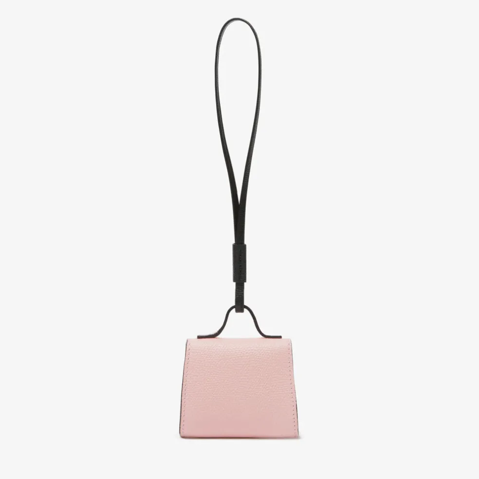 Iside Charm