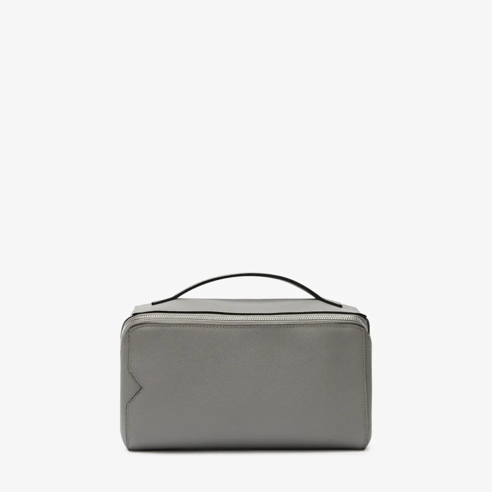 V-line Wash Bag
