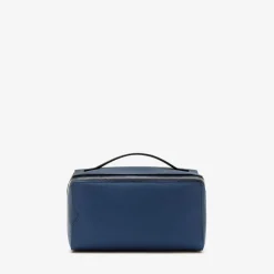V-line Wash Bag